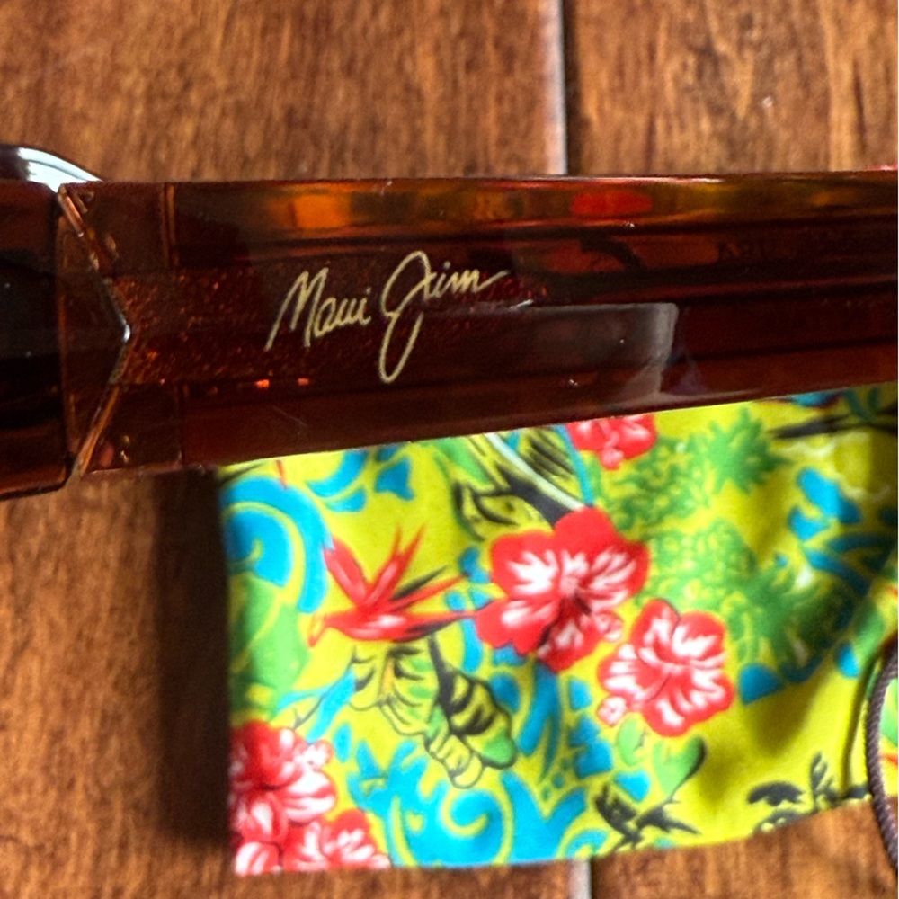 Maui Jim Lagoon MJ 189-26 sunglasses with case and cloth/bag - Picture 8 of 8